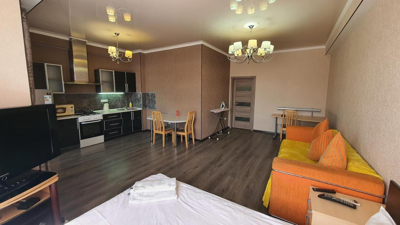 Orange Apartment With Panoramic View Biskek Kültér fotó