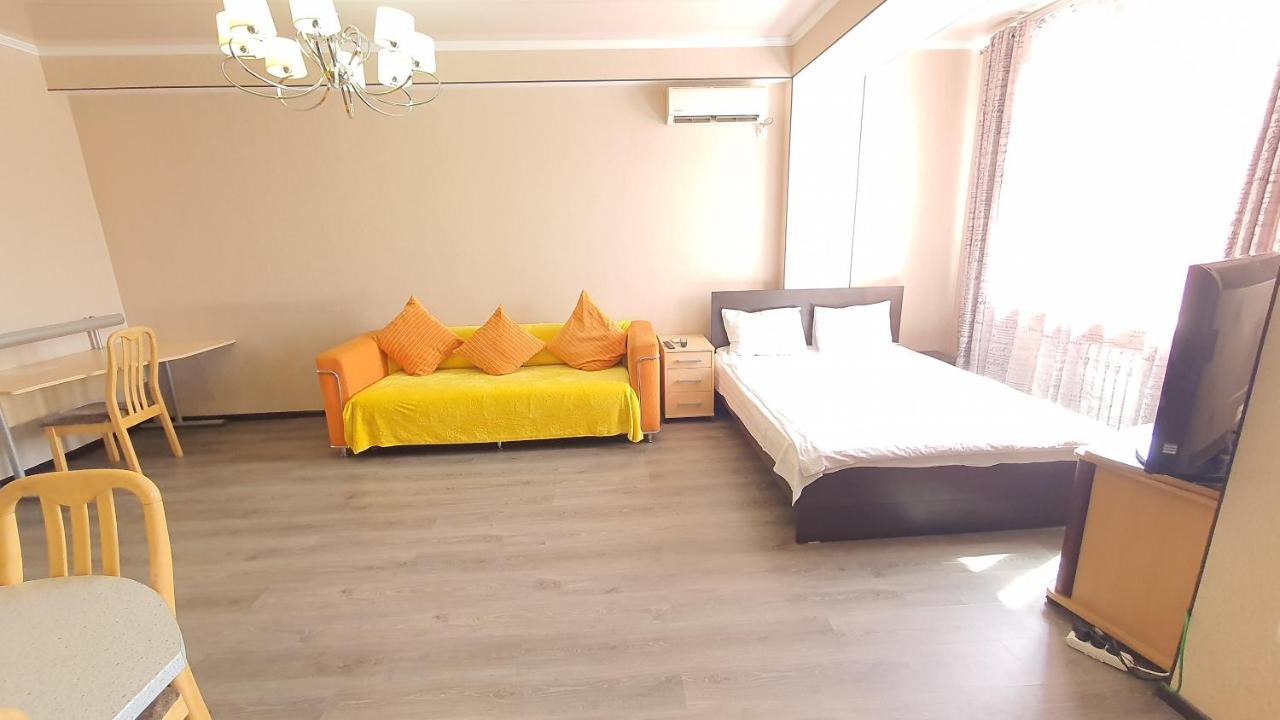 Orange Apartment With Panoramic View Biskek Kültér fotó